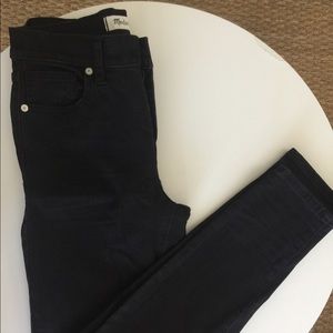 Madewell | 26 | 9” High Rise black denim